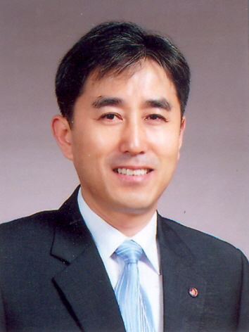 Prof. Dong-Geun, Choi 사진